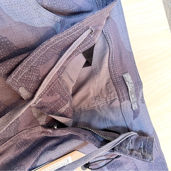 Prana Halle Pants. Size 10. Regular length. Green Camo & grid pattern.with tags. - Picture 9 of 12